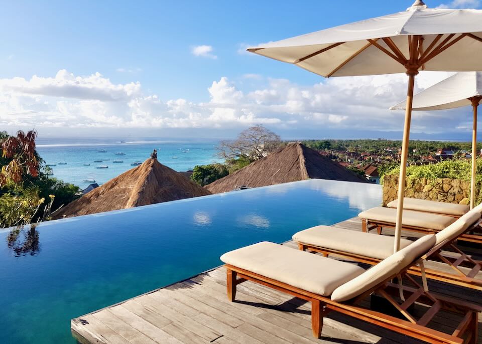 A view of the ocean from the infinity pool.